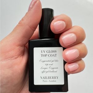 NAILBERRY. Gel yfirlakk sem andar. HALLÓ: Það hefur orðið bylting.